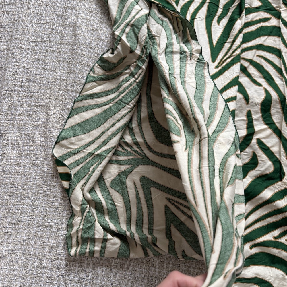 Green Zebra Print Kaftan Dress One Size 100% Viscose Boho Resort Cover Up - Picture 5 of 7